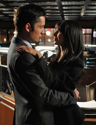 Danny (Enrique Murciano) and Elena (Roselyn Sanchez) on Without A Trace