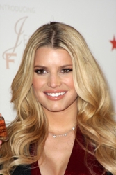 Jessica Simpson With Long Blonde Center Parted Hair