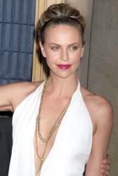 Charlize Theron Glam Hairstyle With Headband