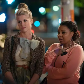 MARRY ME -- "Pilot" -- Pictured: (l-r) Sarah Wright Olsen as Dennah, Tymberlee Hill as Kay - (Photo by: Colleen Hayes/NBC) 2014 NBCUniversal Media, LLC 