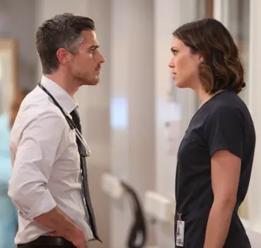 L-R: Dr. Adam McAndrew (Dave Annable) &amp; Dr. Erin Grace (Mandy Moore)  RED BAND SOCIETY - CR: Guy D'Amica / FOX. © 2014 Fox Broadcasting Co.