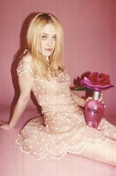 Dakota Fanning In Marc Jacob Advertisement