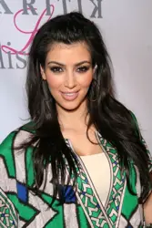 Kimberly Kardashian With Half Up/Half Down Hairstyle