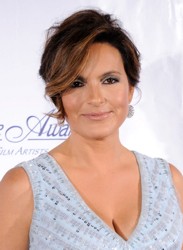 Mariska Hargitay Crown Based Hair Bump