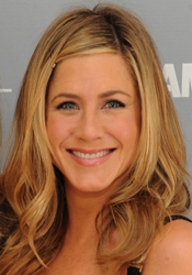 Jennifer Aniston With Shiny Long Waves