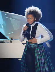 Rachel Crow With Head Of Perfect Ringlet Curls