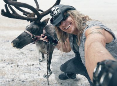 Hairy Bed Bugs - Billy The Exterminator - A&E - Billy Bretherton - Takes on the biggest pests & wildest animals of the Great White North.