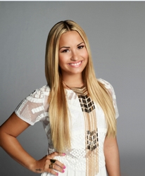 Demi Lovato's Stick Straight Strands