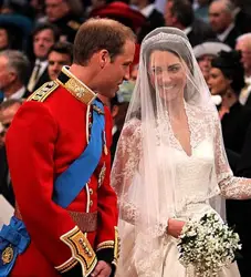 Kate Middleton w/Tiara & Long Veil w/Half Up/Half Down Bridal Hairstyle