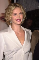 Charlize Theron - Sweet November Premiere With Blonde Curls